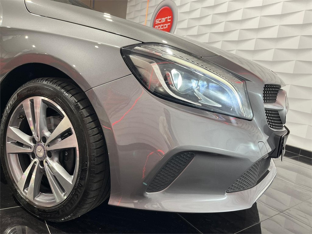 Foto 3 MERCEDES BENZ CLASE A 200 D STYLE