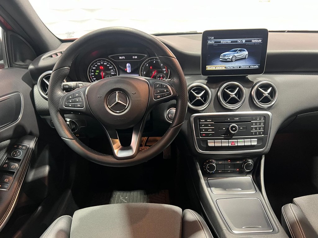 Foto 12 MERCEDES BENZ CLASE A 200d