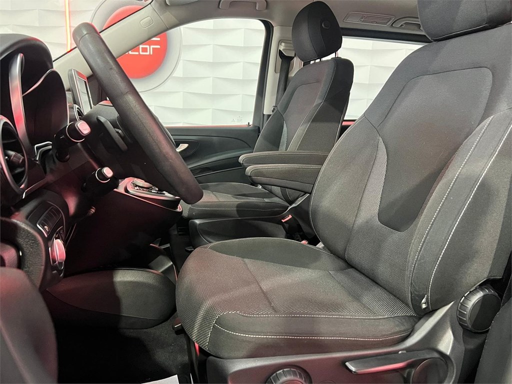 Foto 7 MERCEDES BENZ CLASE V 220D LARGA