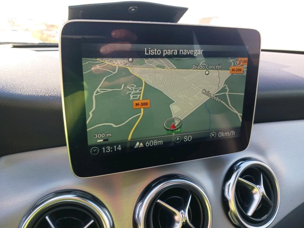 Foto 7 MERCEDES BENZ GLA 220 CDI 2.1 170CV AMG LINE AT7