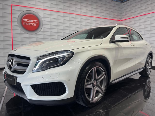 MERCEDES BENZ GLA 220D AMG LINE