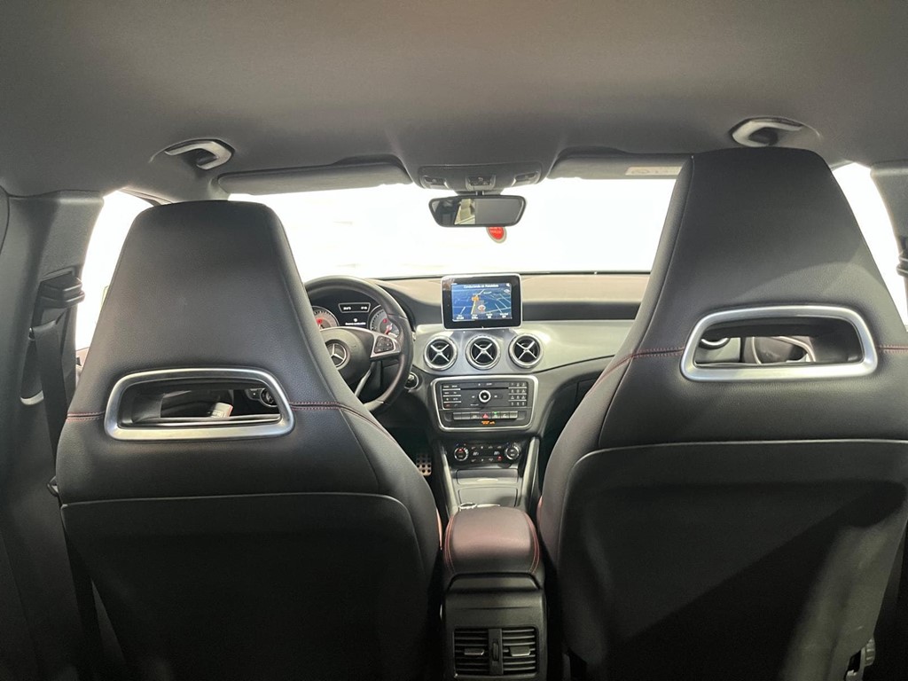 Foto 7 MERCEDES BENZ GLA 220D AMG LINE