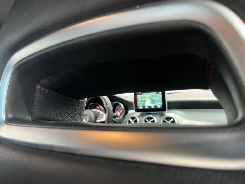Foto 9 MERCEDES BENZ GLA 220D AMG LINE