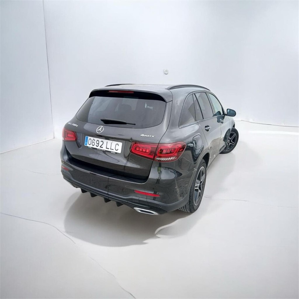 Foto 2 MERCEDES BENZ GLC 200d 4MATIC AMG LINE 165CV AT9
