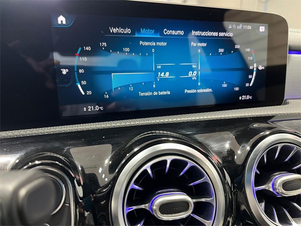 Foto 25 MERCEDES CLA 250 4MATIC AMG LINE