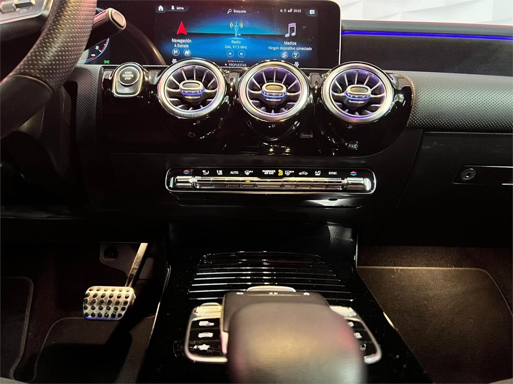 Foto 12 MERCEDES CLASE A 200 1.3 163CV