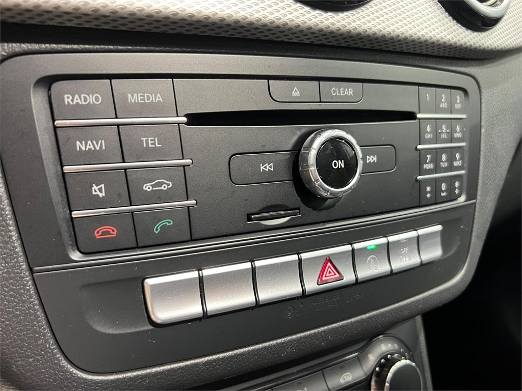 Foto 13 MERCEDES CLASE B 18OD 1.5 110CV