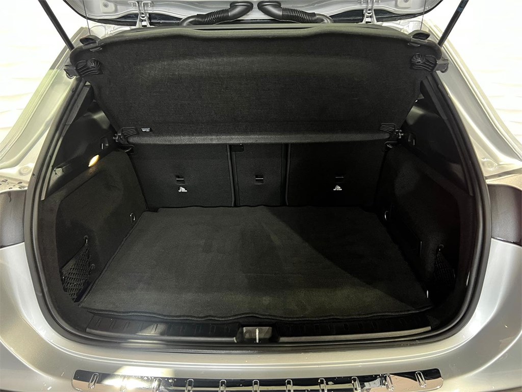 Foto 5 MERCEDES GLA 200d AMG LINE 