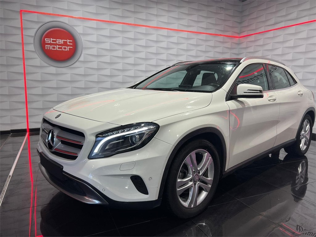 Foto 1 MERCEDES GLA 200d URBAN 7G-DCT 136CV