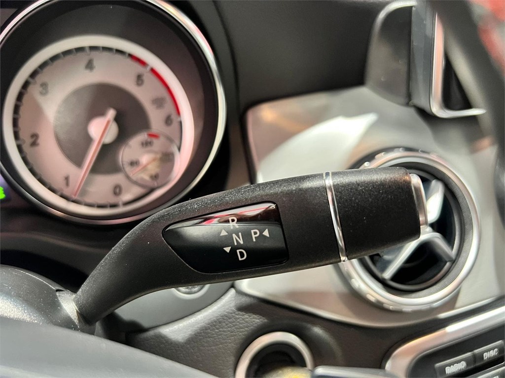 Foto 14 MERCEDES GLA 220CDI AMG LINE 