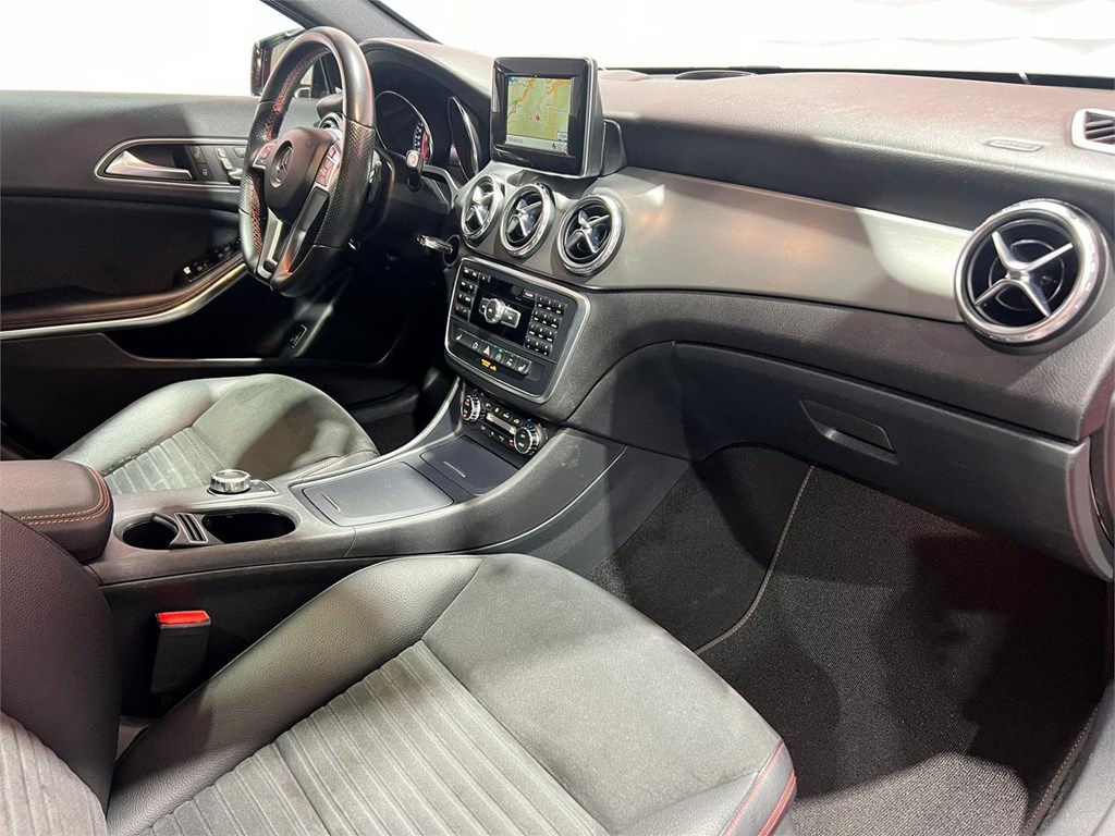 Foto 7 MERCEDES GLA 220CDI AMG LINE 