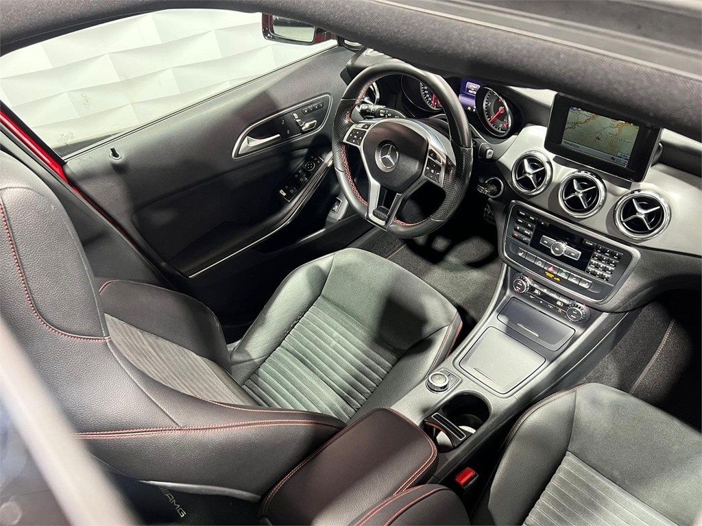 Foto 8 MERCEDES GLA 220CDI AMG LINE 