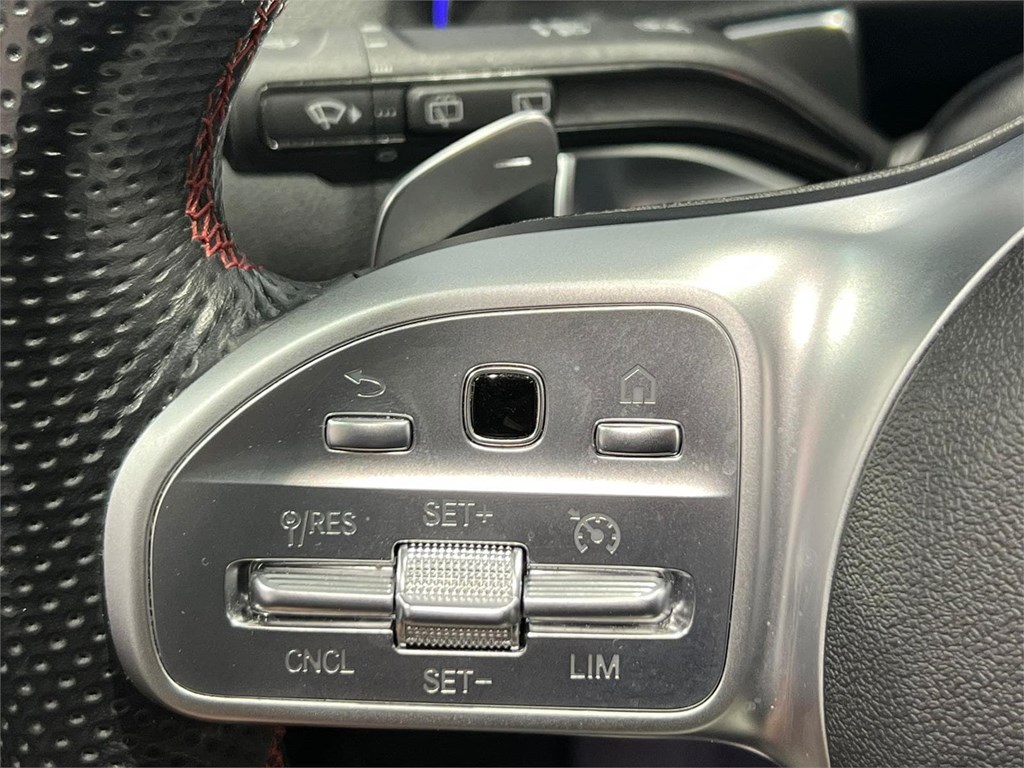 Foto 11 MERCEDES GLB 200 163CV AMG