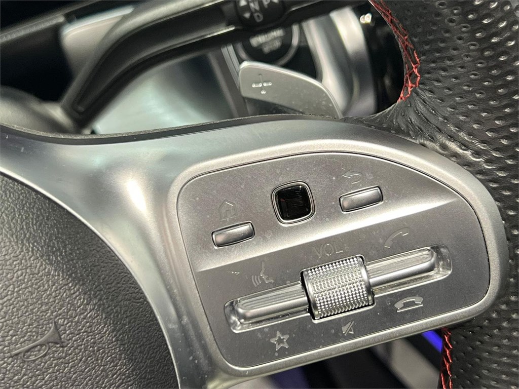 Foto 12 MERCEDES GLB 200 163CV AMG