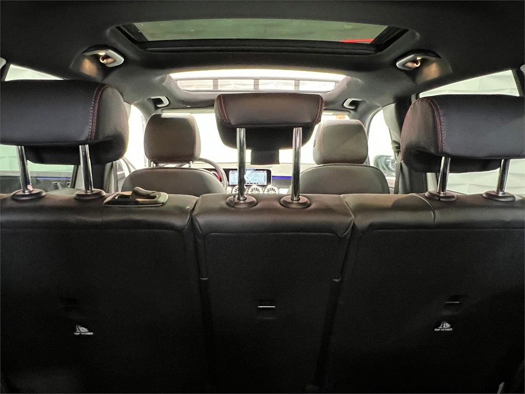 Foto 14 MERCEDES GLB 200 163CV AMG