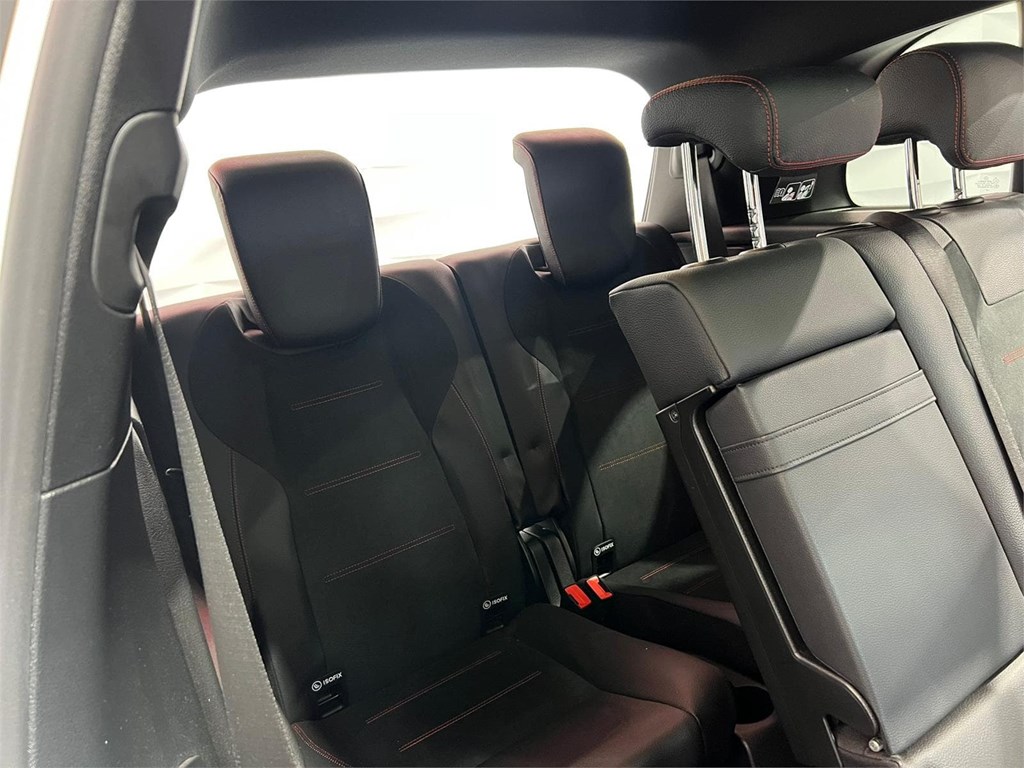 Foto 16 MERCEDES GLB 200 163CV AMG
