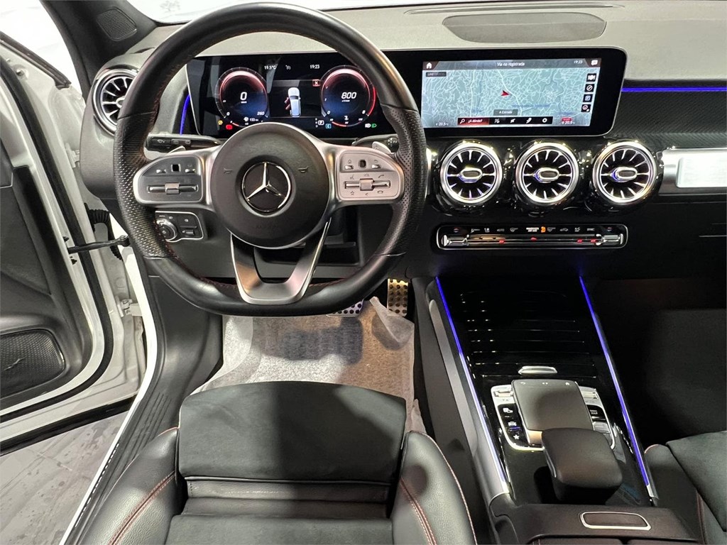 Foto 7 MERCEDES GLB 200 163CV AMG