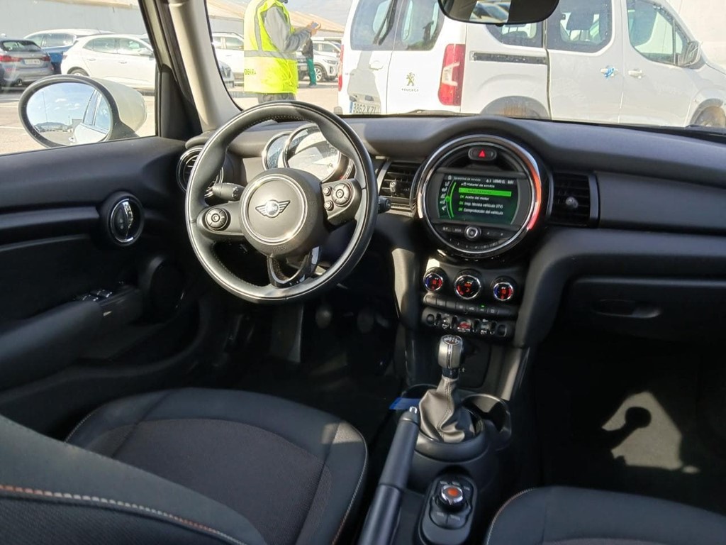 Foto 6 MINI ONE 1.5 100CV MT6 5P