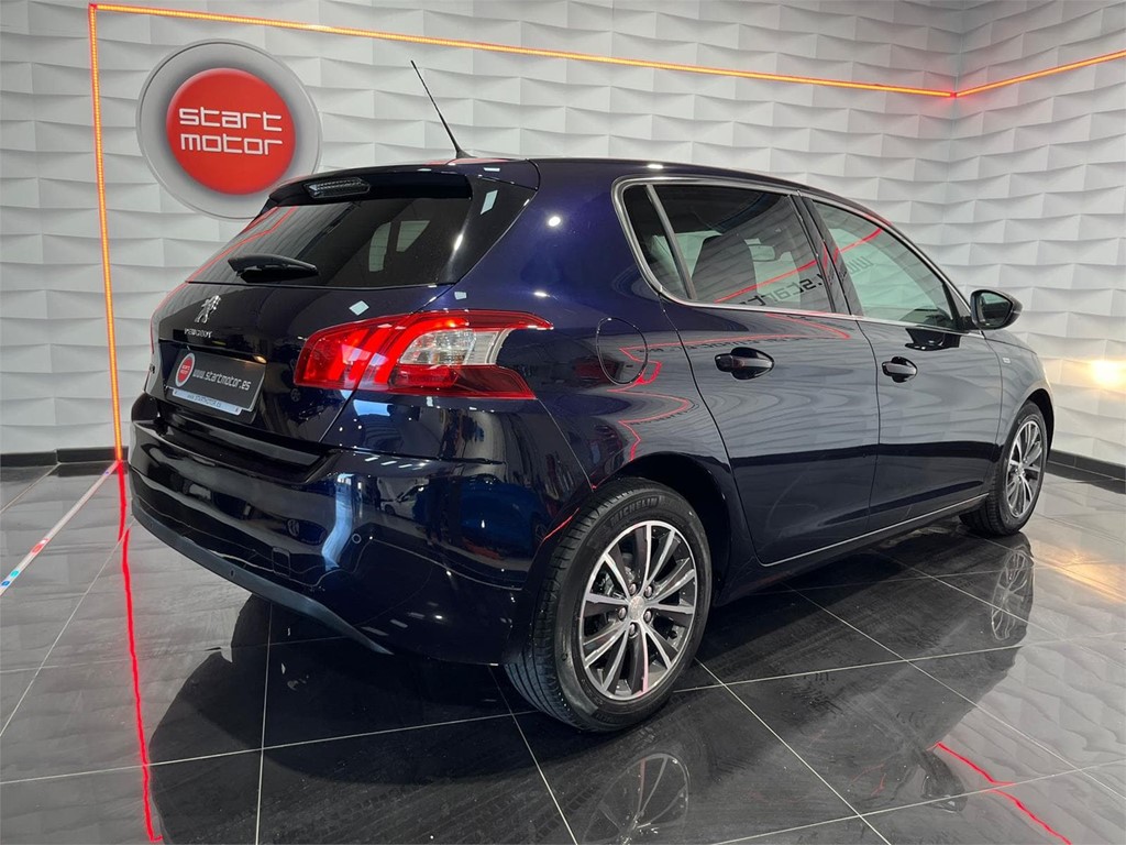 Foto 4 PEUGEOT 308 5p Style 1.6 BlueHDI 120CV