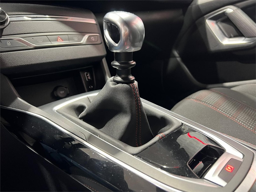 Foto 12 PEUGEOT 308 GT LINE 1.2 130CV