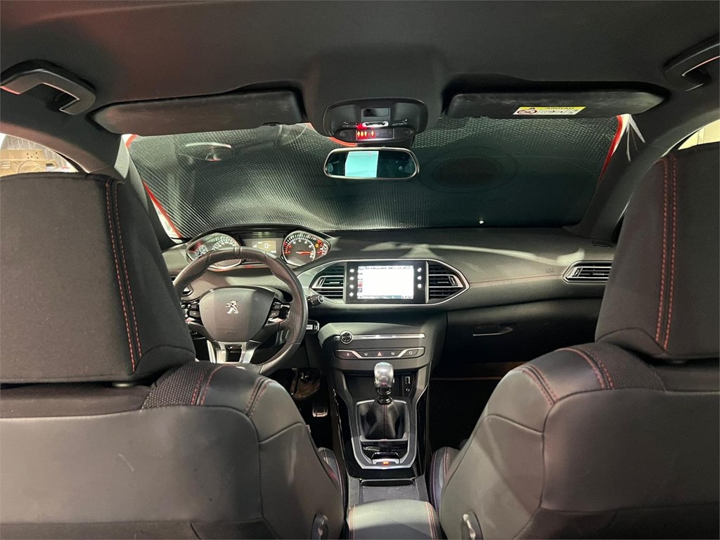 Foto 6 PEUGEOT 308 GT LINE 1.2 130CV