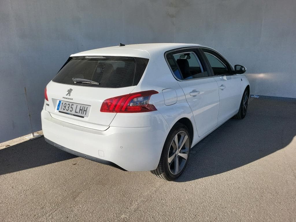 Foto 2 PEUGEOT 308 Tech Edition BlueHDi 130 S&S 6 Vel.