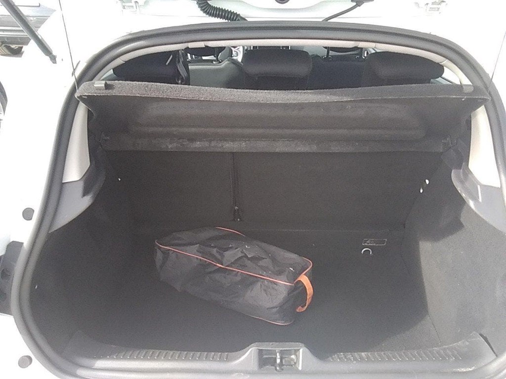 Foto 12 RENAULT CLIO BUSINESS dCi  (75CV)