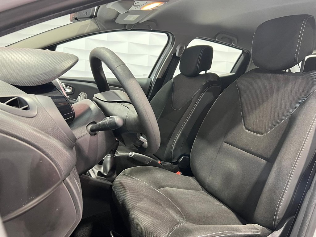 Foto 8 RENAULT CLIO BUSINESS ENERGY DCI 90CV