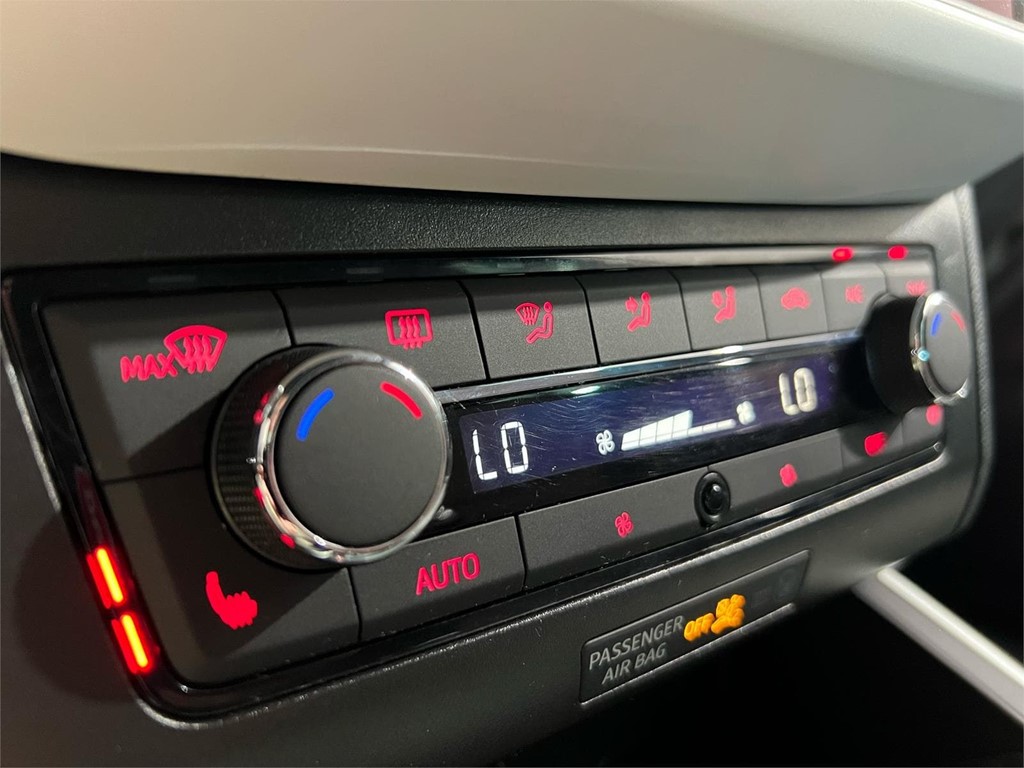 Foto 14 SEAT ARONA 1.6 TDI 95CV XCELLENCE EDITION ECO