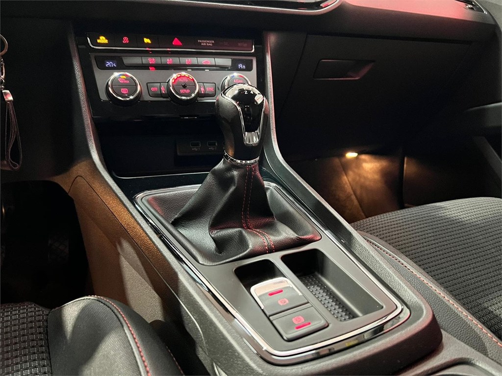 Foto 10 SEAT LEON FR TDI 2.0 150CV