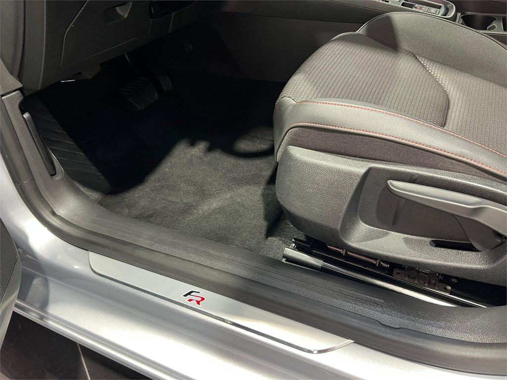Foto 14 SEAT LEON ST 2.0 TDI 150CV DSG-7 FR ED.PLUS
