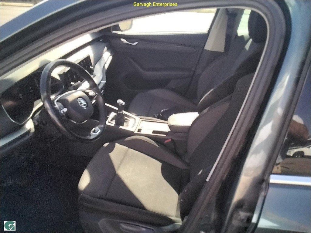 Foto 5 SKODA OCTAVIA COMBI 2.0TDI AMBITION 115cv