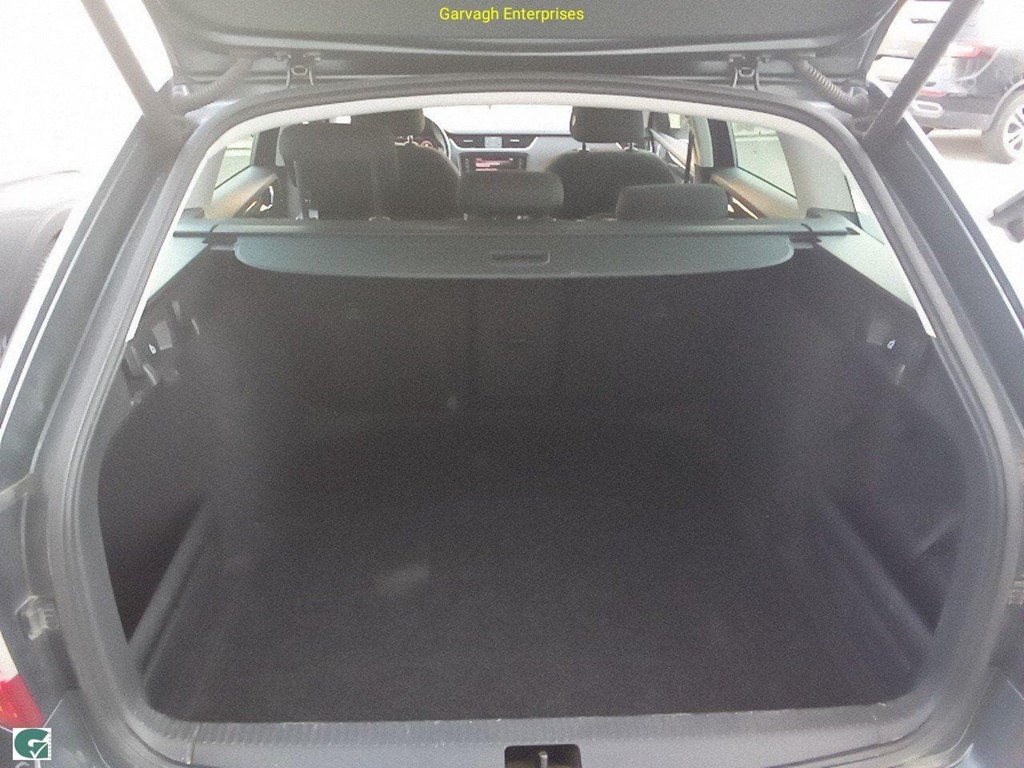 Foto 10 SKODA OCTAVIA COMBI 2.0TDI CR STYLE 150