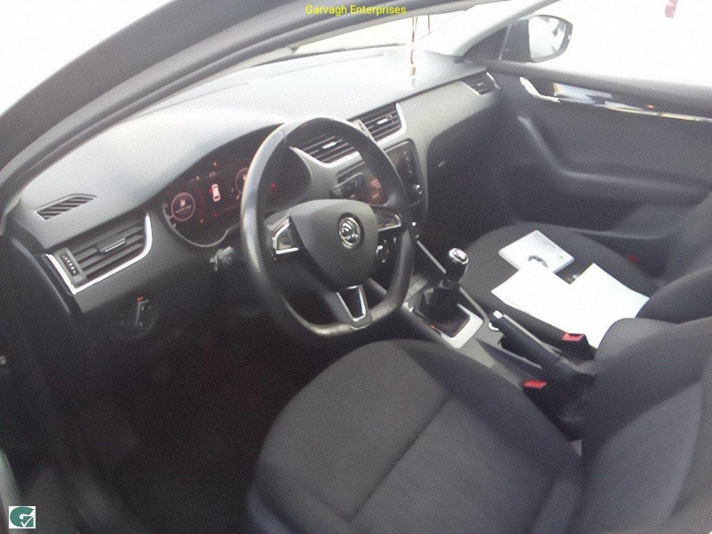 Foto 7 SKODA OCTAVIA COMBI 2.0TDI CR STYLE 150