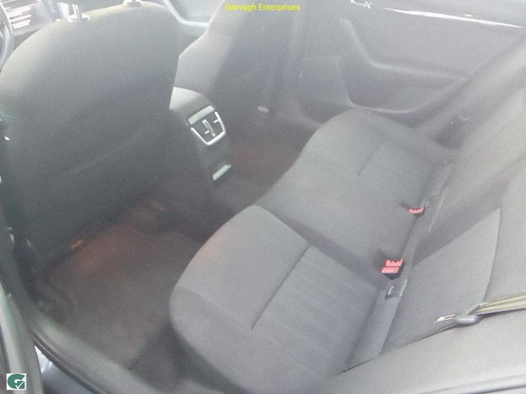 Foto 8 SKODA OCTAVIA COMBI 2.0TDI CR STYLE 150