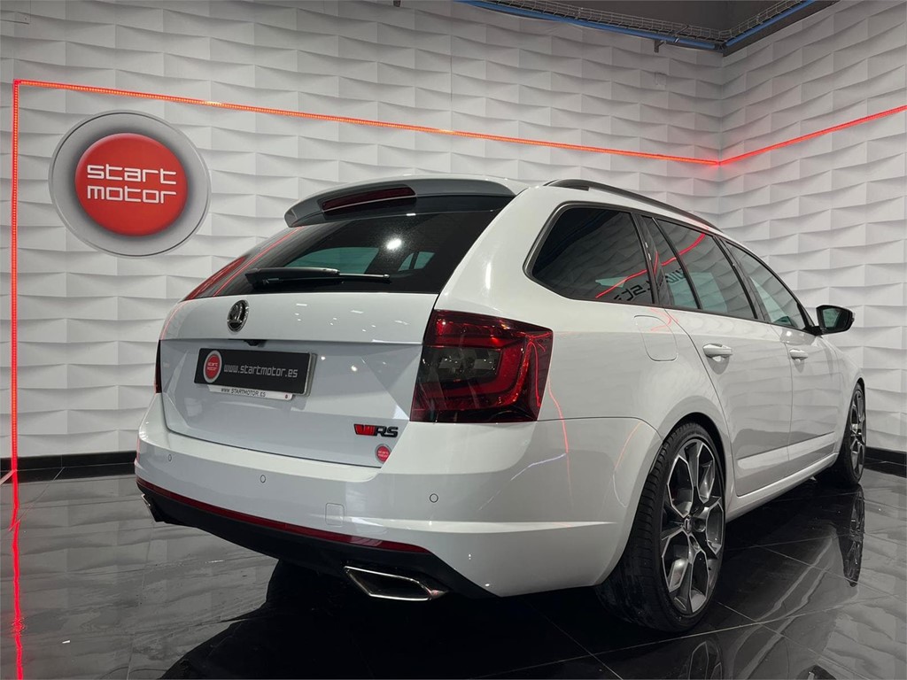 SKODA OCTAVIA COMBI 2.0 TDI DSG RS