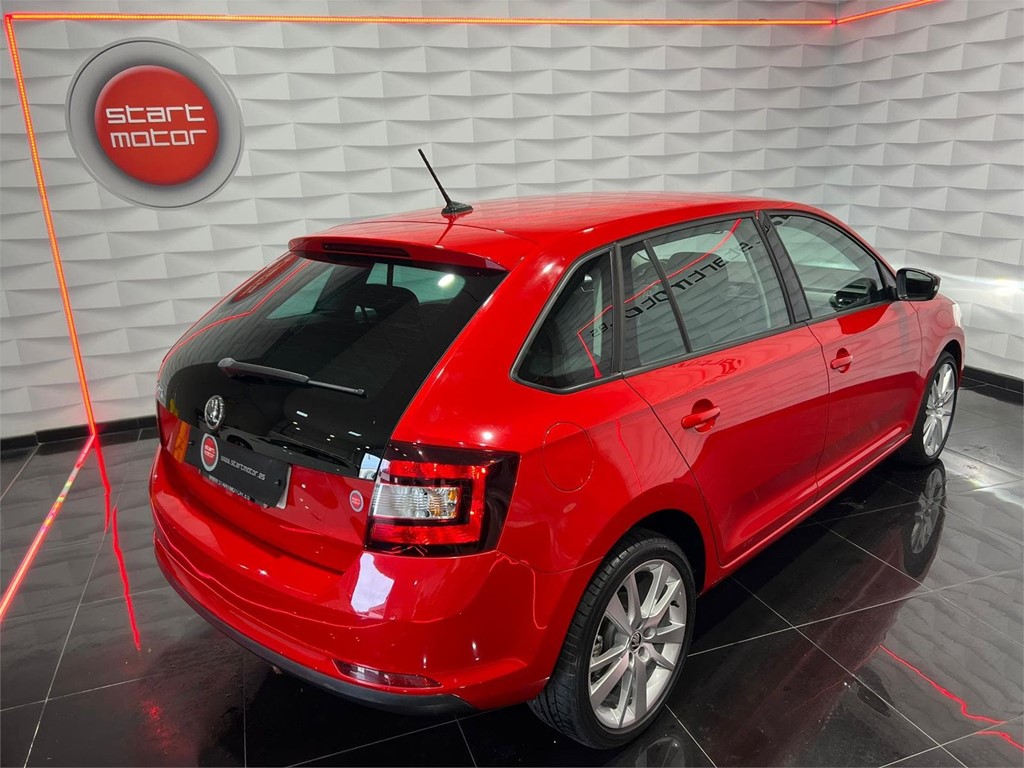 Foto 4 SKODA SPACEBACK 1.6 TDI 115CV