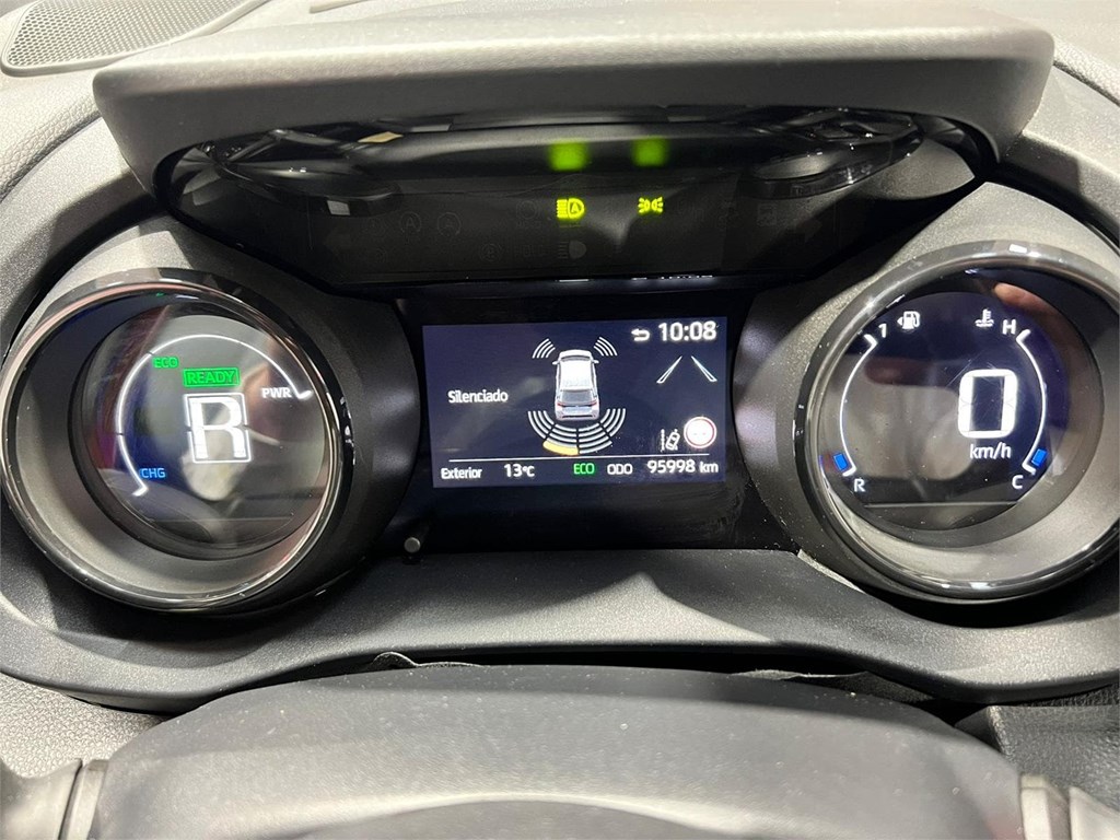 Foto 11 TOYOTA YARIS E-CVT HIBRID 1.5 120H STYLE