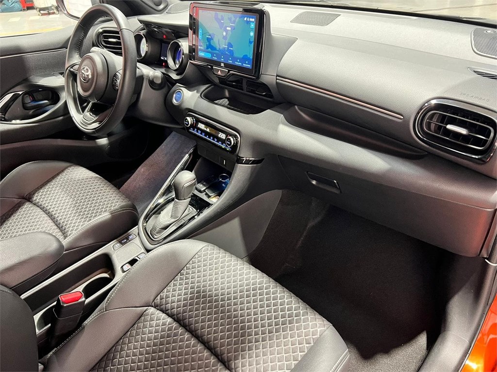 Foto 8 TOYOTA YARIS E-CVY HIBRID 1.5 120H STYLE