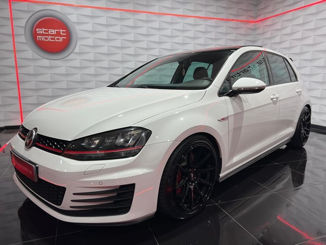 VOLKSWAGEN GOLF GTI PERFORMANCE 2.0 230CV