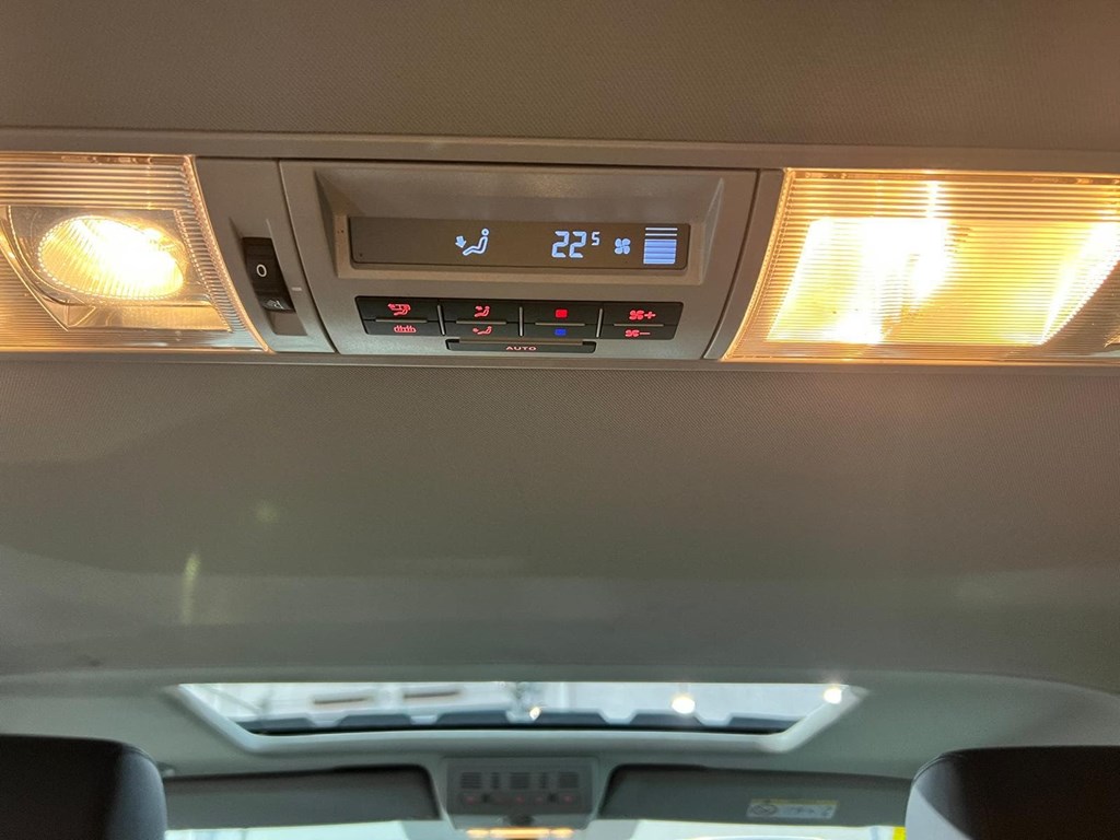 Foto 12 VOLKSWAGEN MULTIVAN PREMIUM CORTO 2.0 TDI 150CV DSG