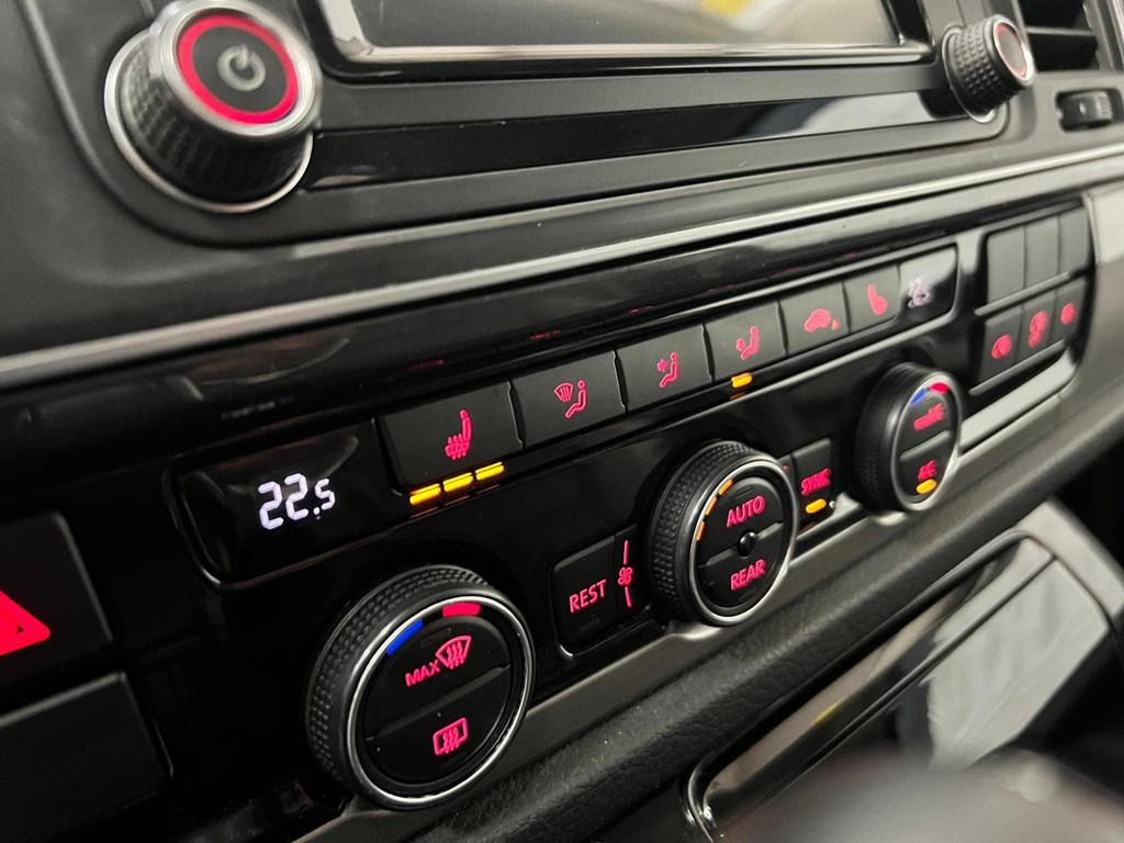 Foto 14 VOLKSWAGEN MULTIVAN PREMIUM CORTO 2.0 TDI 150CV DSG