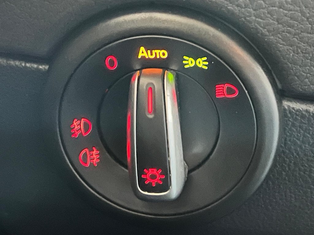 Foto 24 VOLKSWAGEN MULTIVAN PREMIUM CORTO 2.0 TDI 150CV DSG