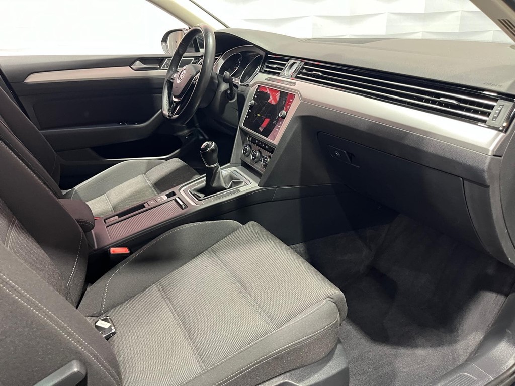 Foto 10 VOLKSWAGEN PASSAT VARIANT ADVANCE  2.0 TDI  (150CV) 