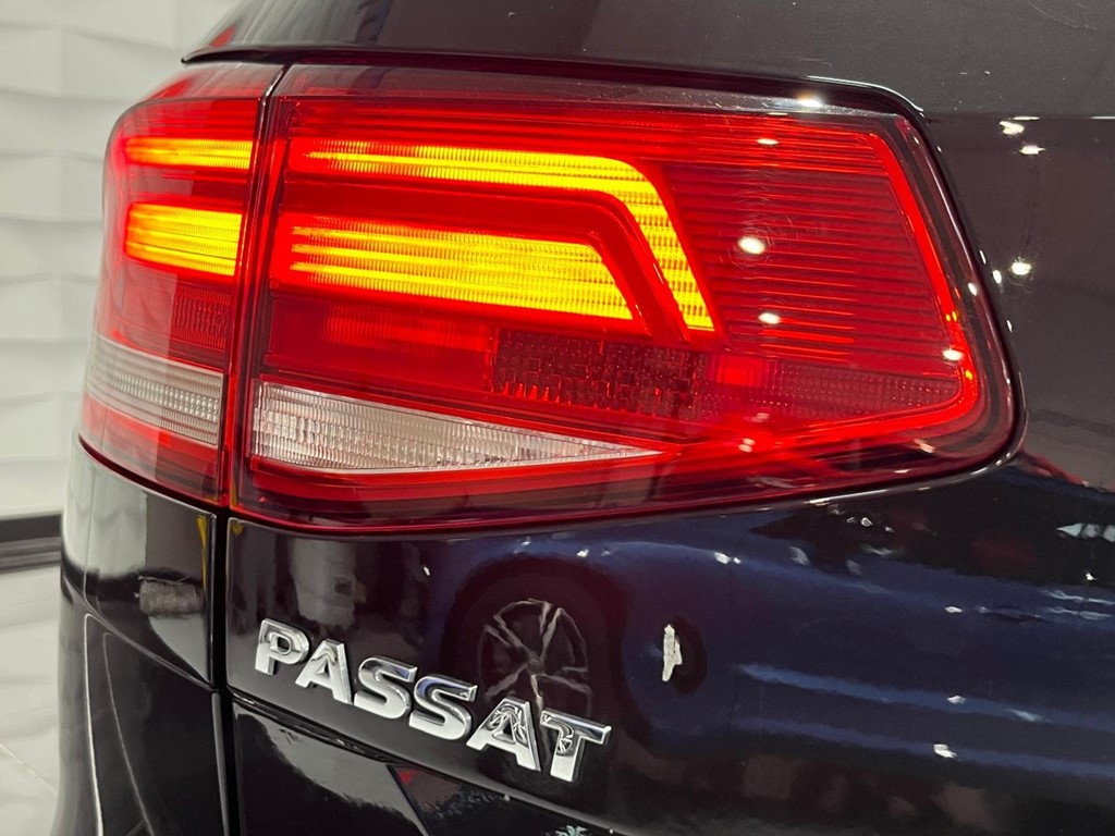 Foto 6 VOLKSWAGEN PASSAT VARIANT ADVANCE  2.0 TDI  (150CV) 