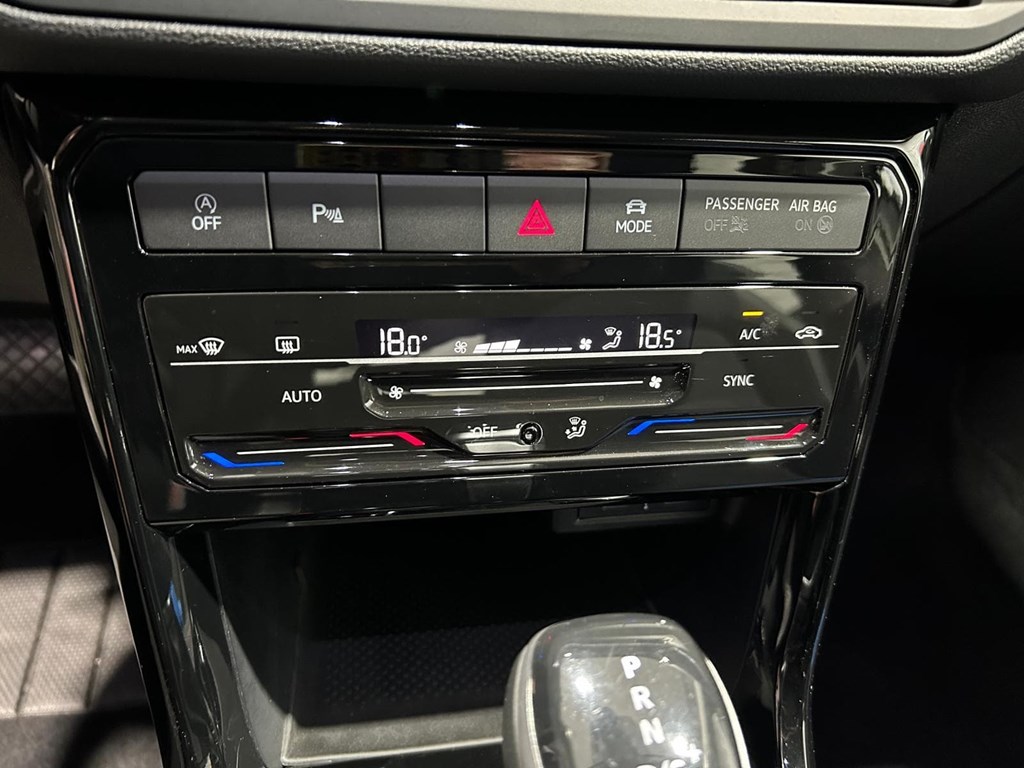 Foto 16 VOLKSWAGEN T-CROSS 1.5 TSI 150CV SPORT DSG7 