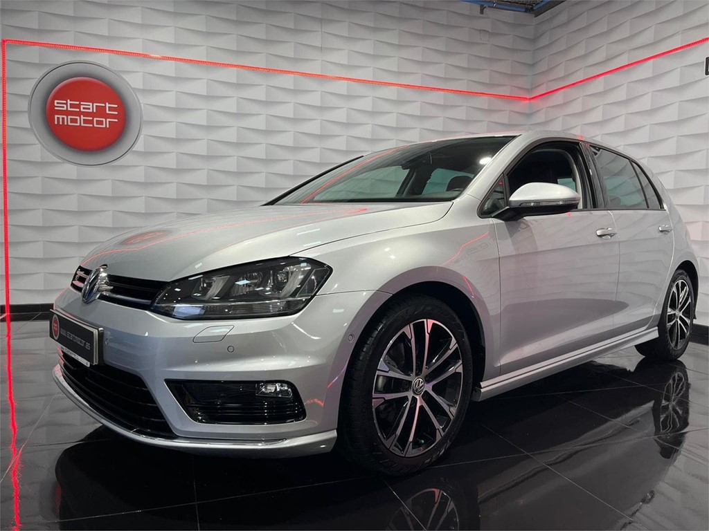 Foto 2 VOLSKWAGEN GOLF SPORT R-LINE 2.0 150CV