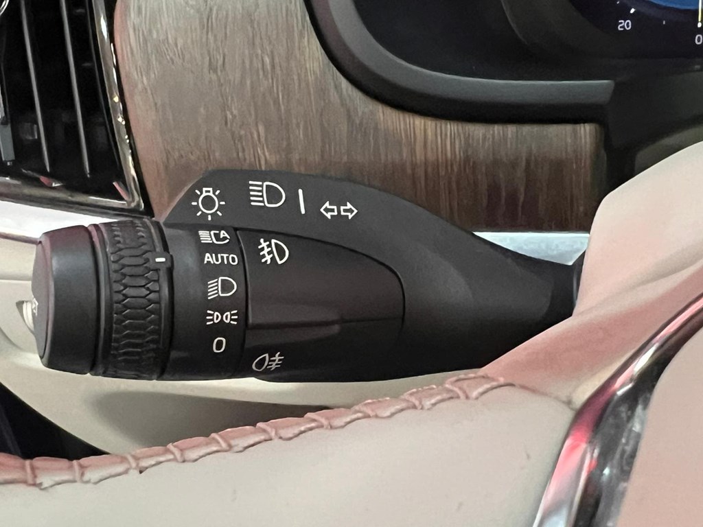 Foto 18 VOLVO S90 2.0 B5 D AWD PLUS  BRIGHT Auto 235CV 