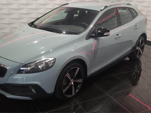 VOLVO V40 Cross Country 2.0 D3