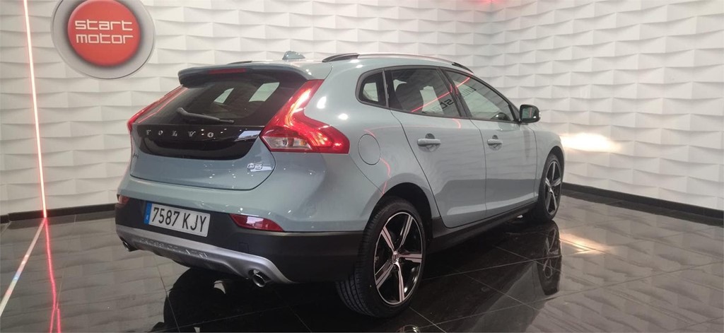 Foto 2 VOLVO V40 Cross Country 2.0 D3